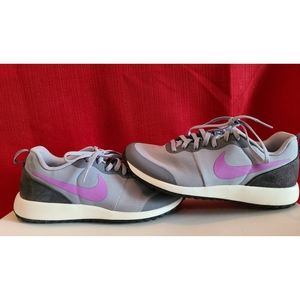 NIKE shoes size 8